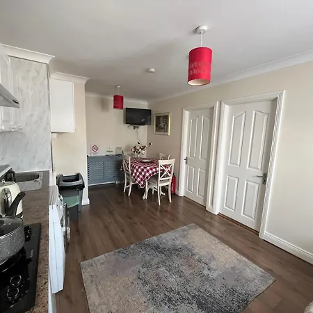 The Coach House Apartment *